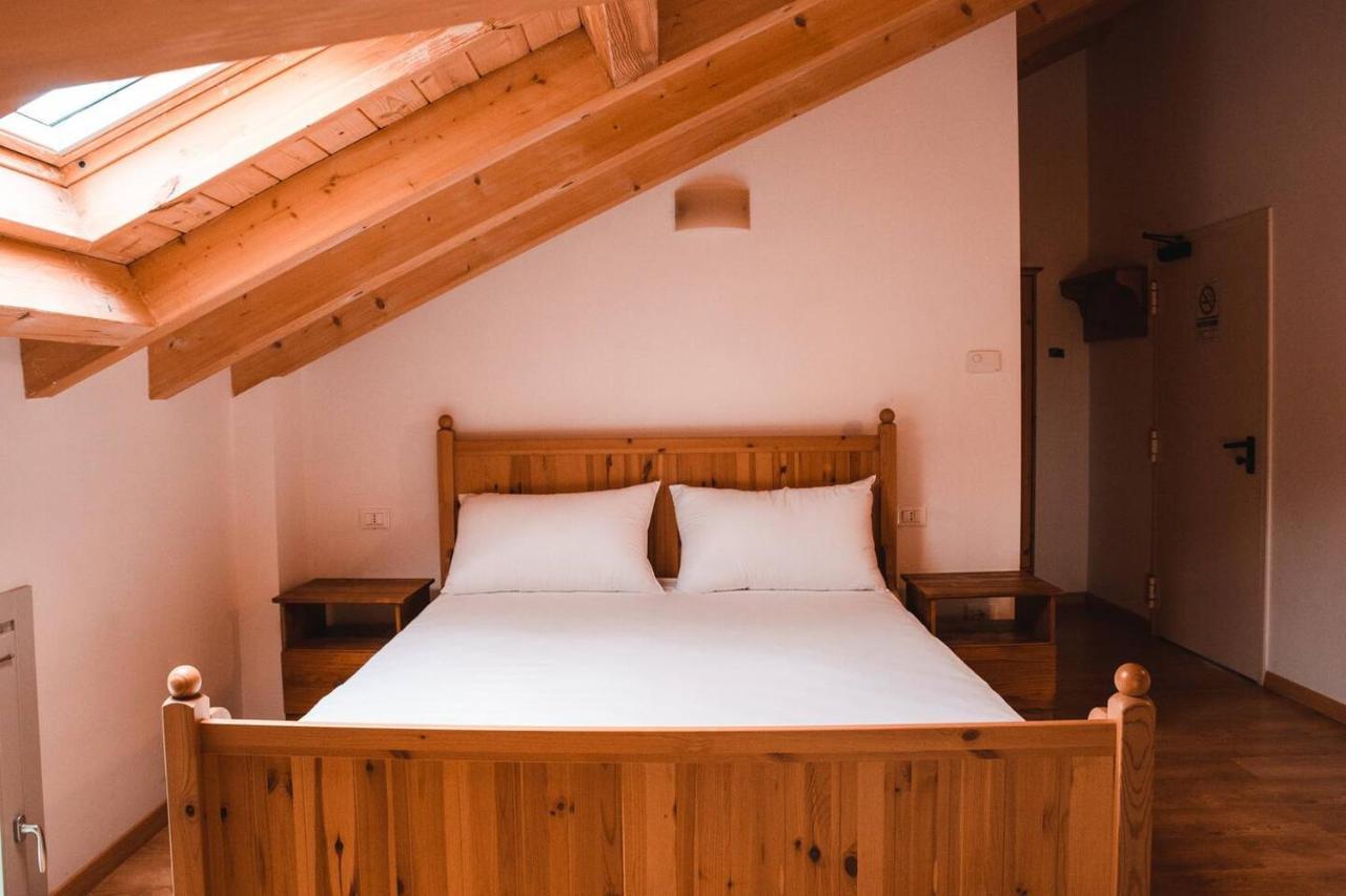 Casa Del Parco Adamello Vandrehjem Cevo Eksteriør billede